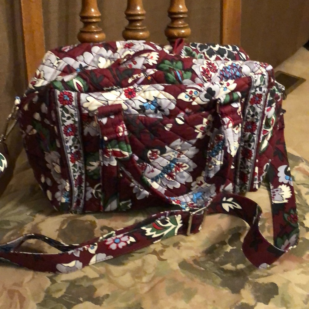 Vera Bradley Iconic 100 Handbag in Bordeaux Blooms